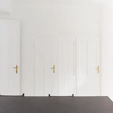 Nessi * בודפשט